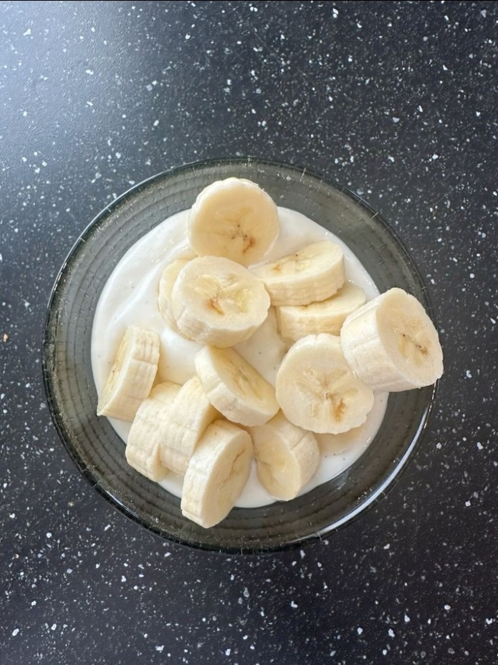 Banana in milk Fresh fruit salad 
